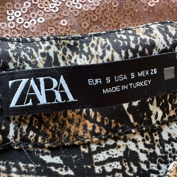 Zara Worn once snake print front fabric buttons Skirt Sz S. Preppy, Vibrant - Picture 5 of 10